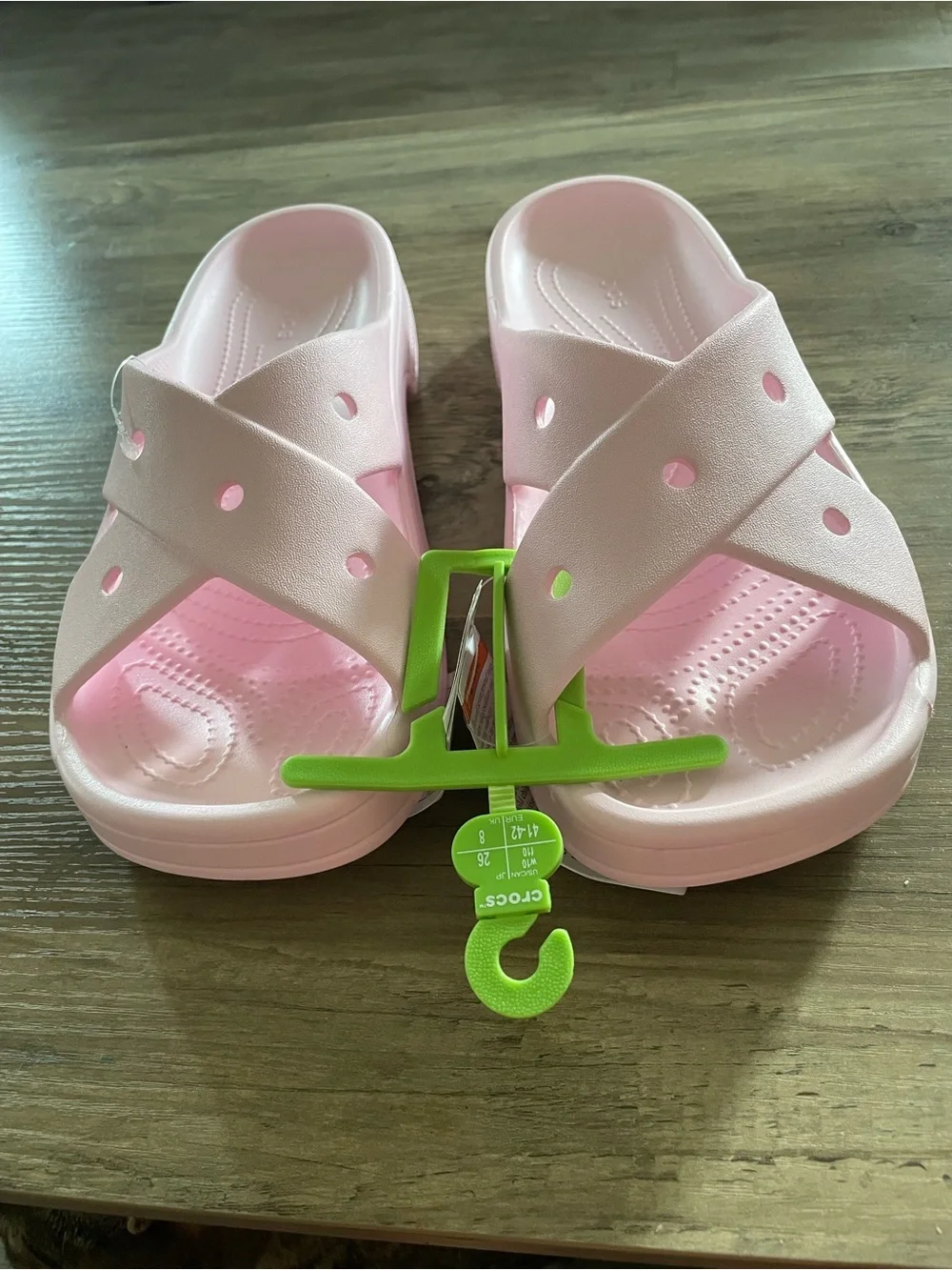 Crocs light pink Crisscross Strap slip on Platform Slides. Women’s 10 NEW